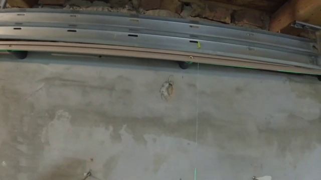 Как быстро и недорого выровнять кривую стену под монтаж профилей для гипсокартона или ПВХ панелей? смотреть онлайн