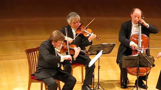 Альбан Берг   Квартет      часть 2 -  Massige  viertal