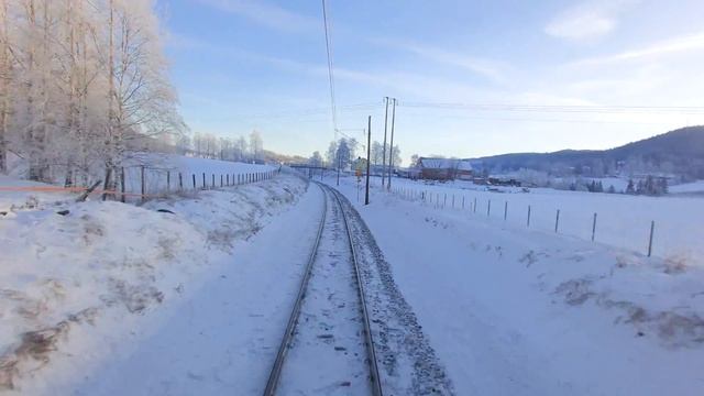 TRAIN DRIVER'S VIEW: Ål - Oslo on a beautiful sunny winter day