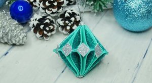 Елочная игрушка из глиттерного фоамирана