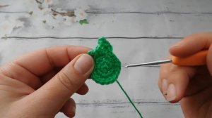 Роза в горшочке | Подарок на 8 марта | Вяжем крючком цветы | Rose for March 8 Crochet flowers