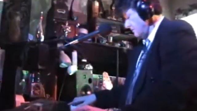 Kansas City singer/songwriter REVO-RevoKC.com,Bose L1,WHO IS REVO? смотреть онлайн