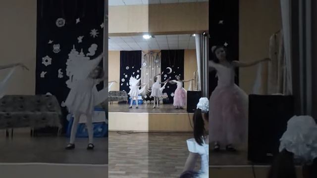 День святого Николая. Я в розовом платье.