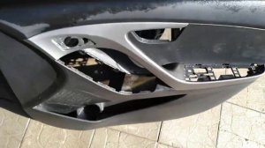 Обшивка двери Hyundai Elantra MD V