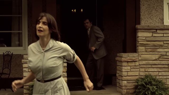 UFO Emits Weird White Material Onto Small French Town | Close Encounters смотреть онлайн