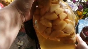 № 234 Осень-запасиха а зима- подбериха.Убираю компоты на хранение. _Мохито_, яблочный и идругие.