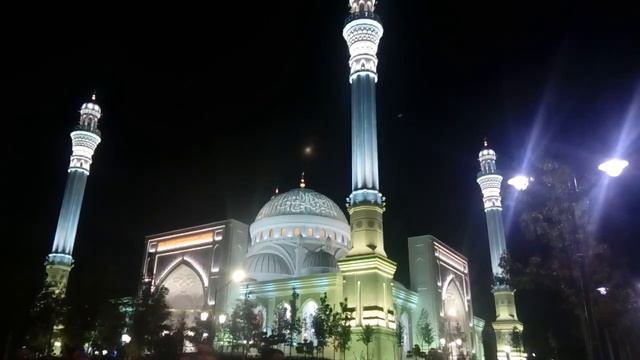 Лучшая и самая роскошная мечеть на свете смотреть онлайн