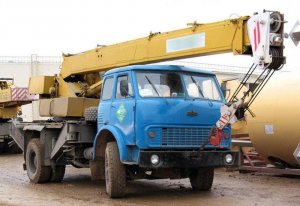 МАЗ-500 автокран.Будет ремонт электропроводки.Продолжение следует.