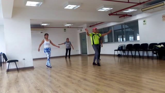 13-#adultosmayores #centroadultosmayores #mambo #chachacha #soncubano #merengue #salsa #bachata смотреть онлайн