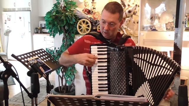 Ukrainian Dance смотреть онлайн