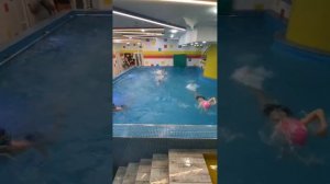 Как проходят Олимпийские игры в бассейне Киндерпул