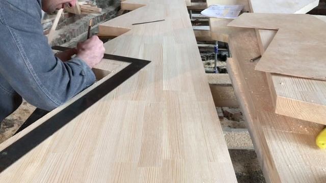 Разметка  фрезеровка забежных косоуров для лестницы на 180.
