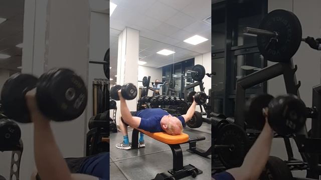 Д1 10.01.2022 разводки с гантелями на горизонтали 12кг смотреть онлайн