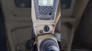 В кабине экскаватора Ковровец ЭО 4225 А-071
