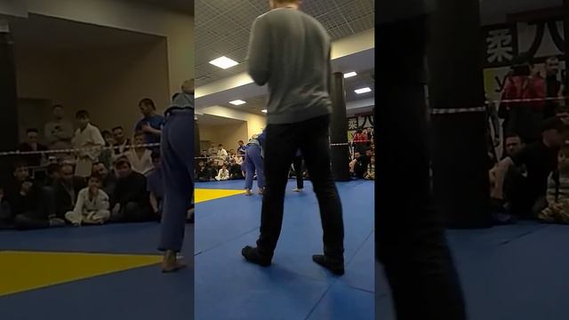 ТАДЖИК против РУССКИЙ смотреть онлайн