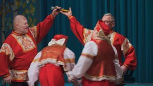 "А гармонь играй, играй!" - народный ансамбль песни и танца "Истоки"