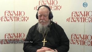 Зачем Христос спрашивает апостолов, что говорят о Нём в народе (см. Мф. 16_13), если Он всеведущ?