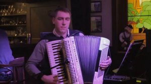 Аккордеонист Сергей Воробьев