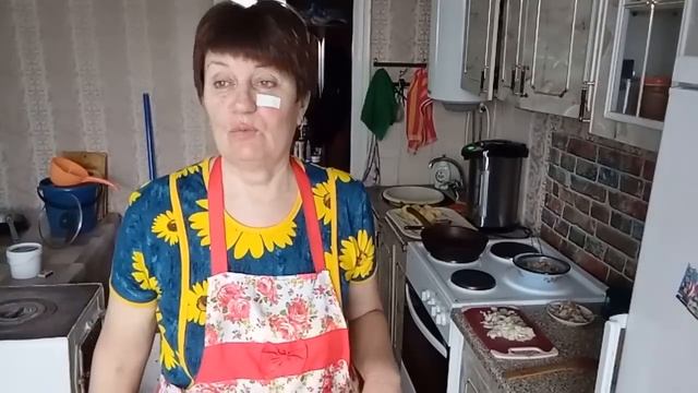 Всё в порядке / Испекла грибной пирог /