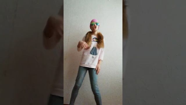 Танец под песню малиновая лада.