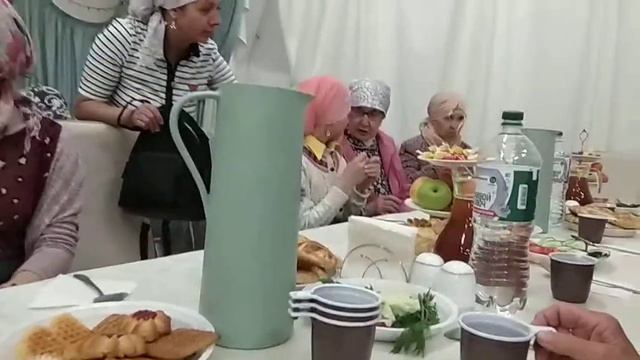 10.05.2019 В мечети Ярдэм. В столовой VID 20190510 192607 смотреть онлайн