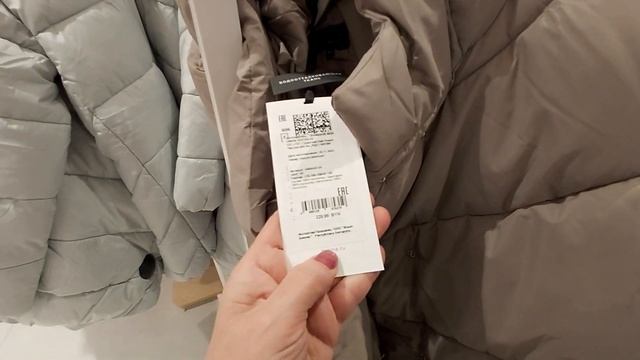 магазин одежды Zarina/ТЦ Galleria Minsk/ Пуховики и Женские свитера. Скидки/Минск/25.11.2022