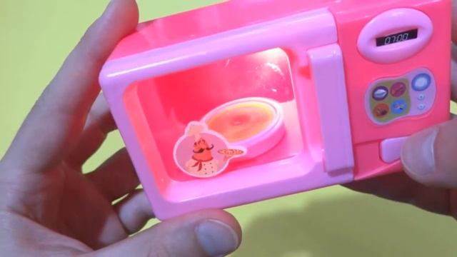 Мини Микровълнова Печка за Деца на Батерии със Светлина и Звук смотреть онлайн