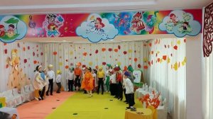 Осенний утренник ? ? ? песня Осень в золотой косынке