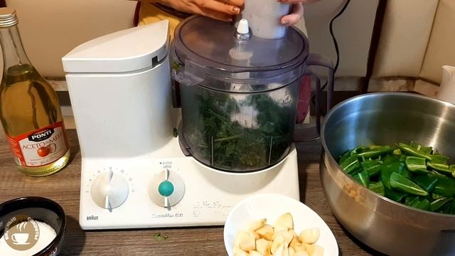 Зеленая аджика на зиму без варки. Очень вкусный Рецепт для любителей остренького!