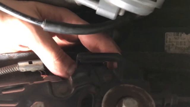 Как открыть капот Volkswagen T 5 если с салона он не открывается. смотреть онлайн