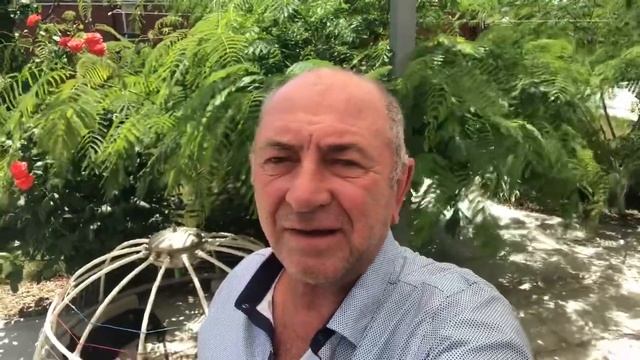 Как мало человеку надо... Жизнь прожить... По эту сторону ограды! смотреть онлайн