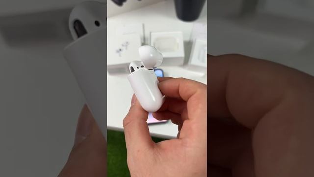 Поделится музыкой на самой первой версии AirPods ?.