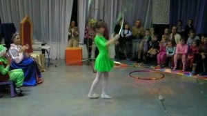 Ксюшин  цирковой номер с хулахупами "Царевна-лягушка"