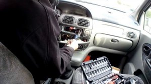 Renault Scenic MK1 phase 2 Autoradio replacement