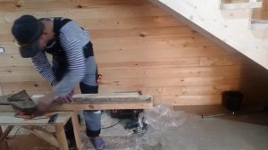 Дом из бруса своими руками. очередная установка окосячки дверного проёма. Потайная ручка для люка.