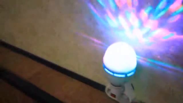 Светодиодная RGB диско лампа смотреть онлайн