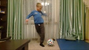 Попал мячом в камеру