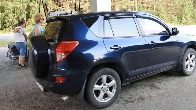 ЛЕДИ И ЕЁ АВТОМОБИЛЬ. НА ЗАПРАВКЕ. ГАЛАНИНО. смотреть онлайн