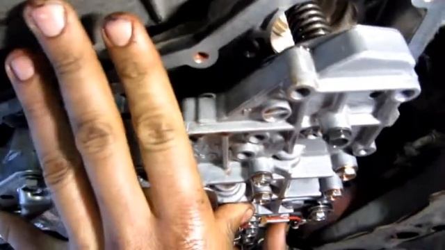 Замена масла в коробке автомат АКПП Nissan Tiida смотреть онлайн