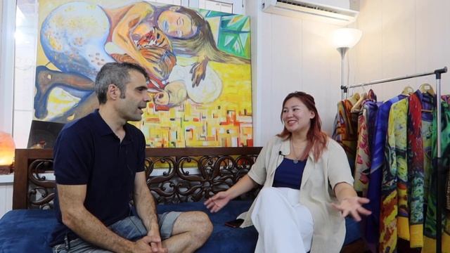 Эпизод 2. Художник из Испании: смена профессии в 30, процесс создания картин и жизнь в Казахстане смотреть онлайн