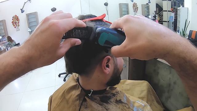 AMAZING TRANSFORMATION! The hairdresser gave a wonderful haircut to sad person living on the stree смотреть онлайн