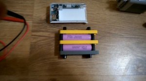 DIY Lego Li-ion Battery pack made from 18650 Li-ion cells from Romoss Sailing 2 cut open