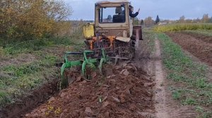Октябрьская вспашка на дт75