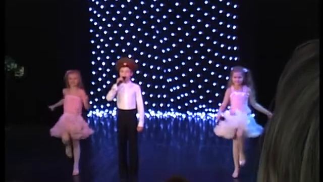 песня маленького командира смотреть онлайн