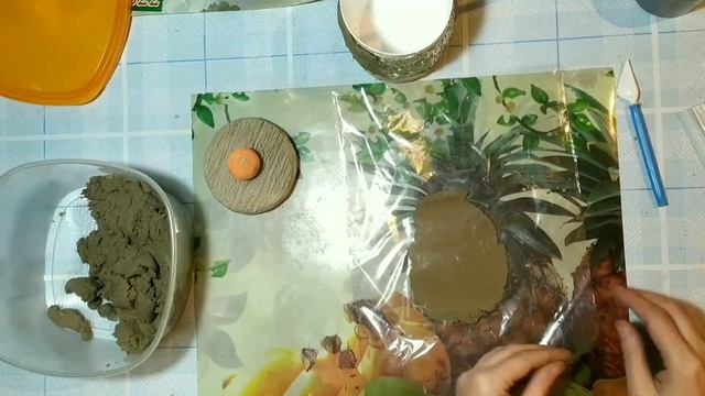 Из пластиковых вёдер отличный декор для кухни