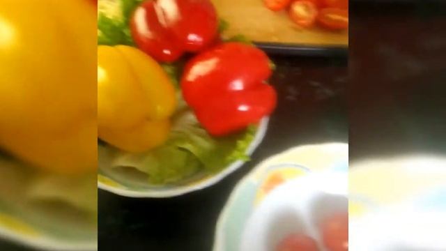 Салат из морского коктейля?
