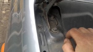 Вода в салоне lanos