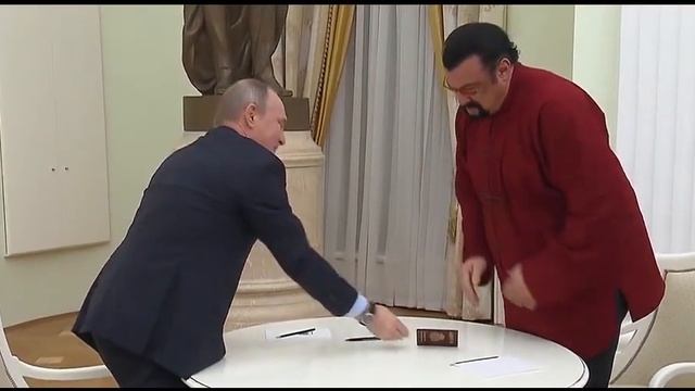 Стивен Сигал в Москве смотреть онлайн