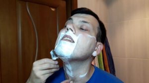 Бритьё. Станок косорез АЛМАЗ, крем Palmolive, помазок Omega, лосьон Mennen, лезвия Gillette Platinu