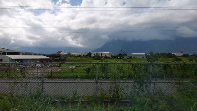 火車從花蓮站出發往宜蘭方向左側景觀 賴鵬智攝 20231031 1327 смотреть онлайн